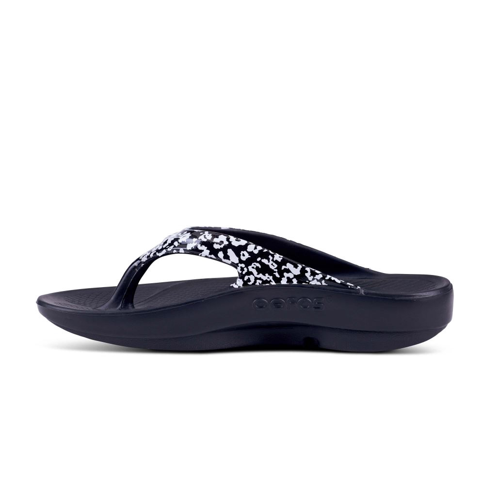 OOFOS OOlala Limited Sandal Fekete Fehér Leopárd | XMMFRT6